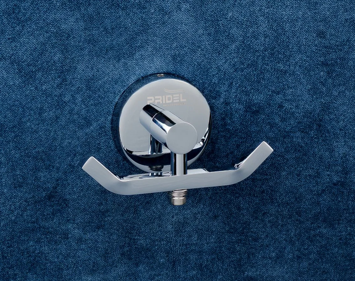 L-609 ROBE HOOK